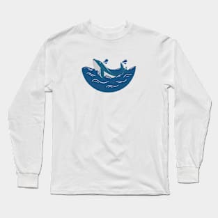 Sharks appear in the sea! Long Sleeve T-Shirt
